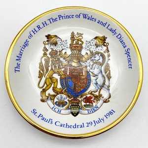 Vintage trinket dish royal memorabilia Charles and Diana wedding