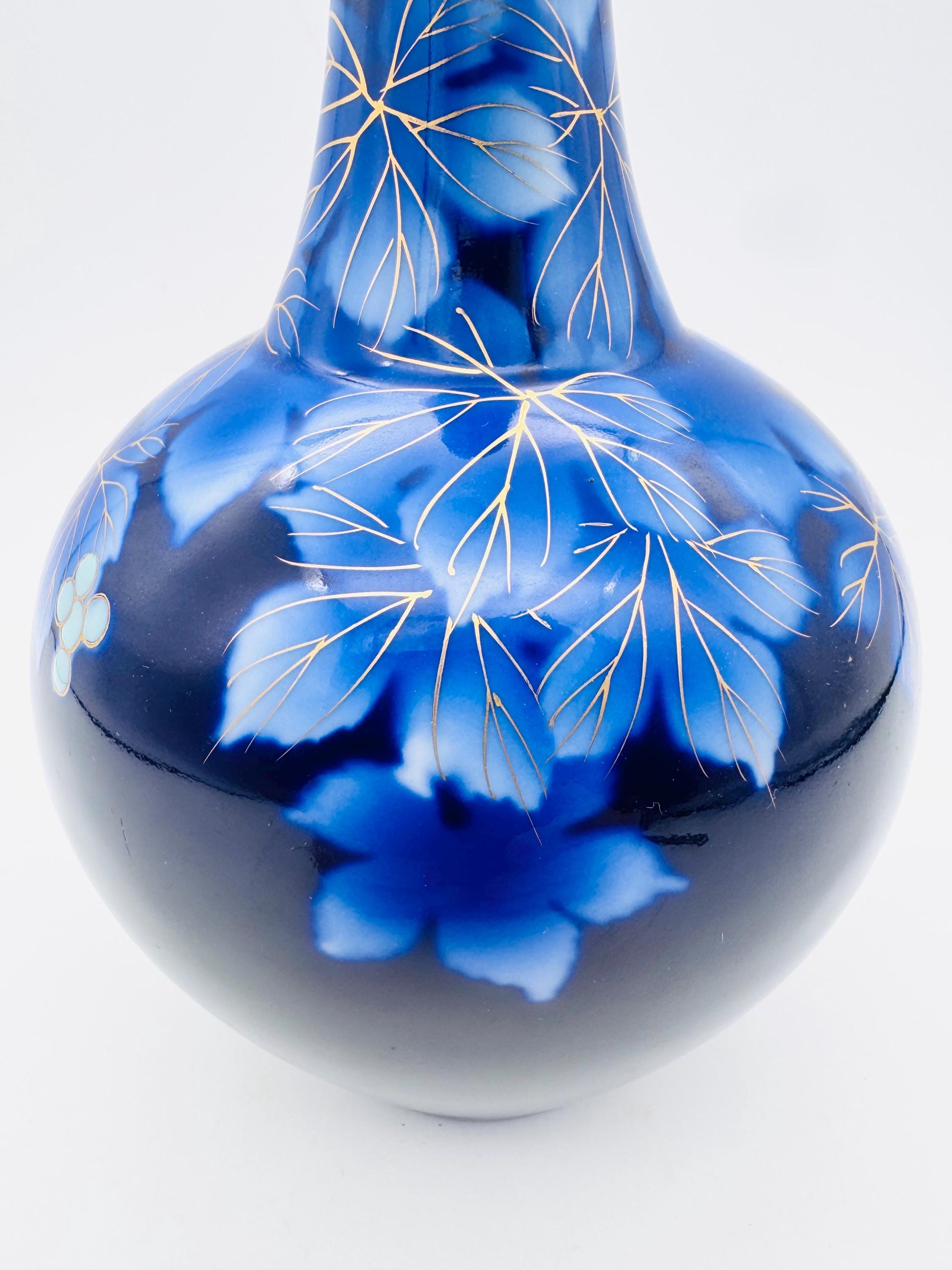 彩色磁絵 美しい青色の花柄陶器花瓶 青色 花柄 陶器 花瓶 西山 - メルカリ