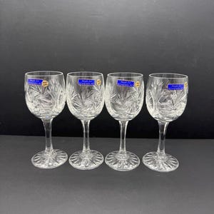 4 verres à vin en cristal de Bohême