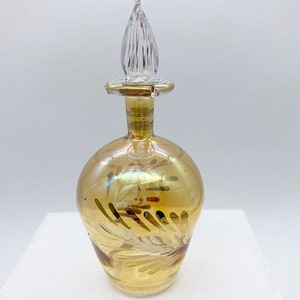 Glass perfume bottle with stopper