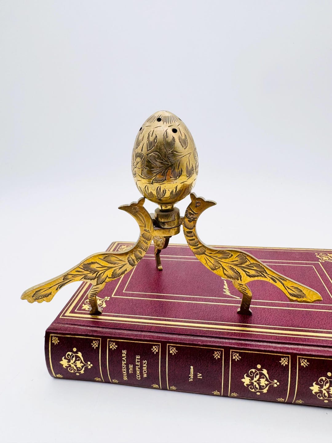 真鍮製 孔雀 香立て ヴィンテージの真鍮製孔雀の卵型お香立て - Etsy 日本