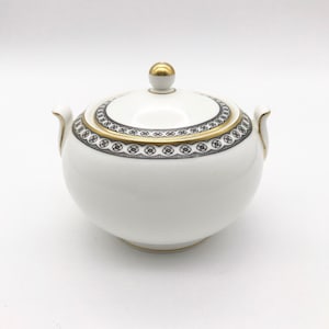 Vintage Wedgwood Ulander white black sugar bowl with lid English bone china
