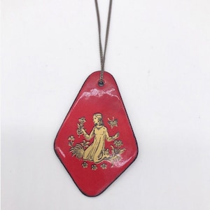 Vintage red enamel pendant necklace