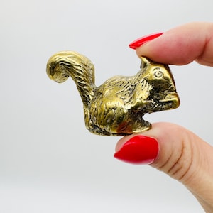 Vintage brass squirrel, small brass squirrel
