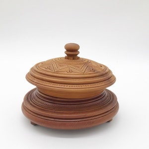 Vintage wooden lidded box jewellery carved decorative boho oriental