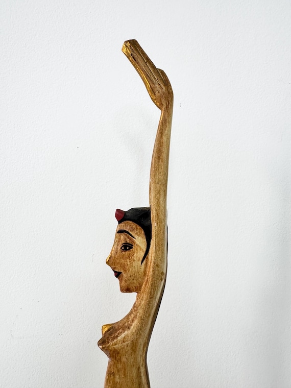 背が高くてスリムな木製の女性の彫刻、木製の女性像 - Etsy 日本