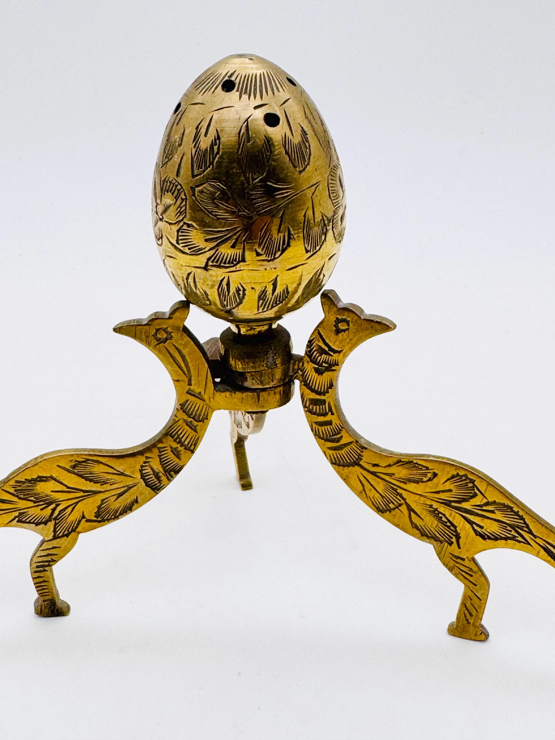 ヴィンテージの真鍮製孔雀の卵型お香立て - Etsy 日本