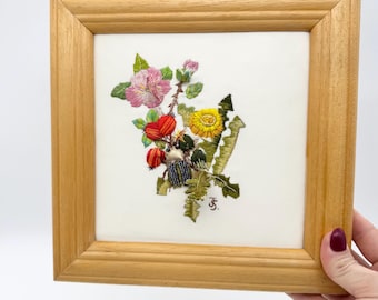 Small framed stumpwork embroidery, nature 3D embroidery, wall decor