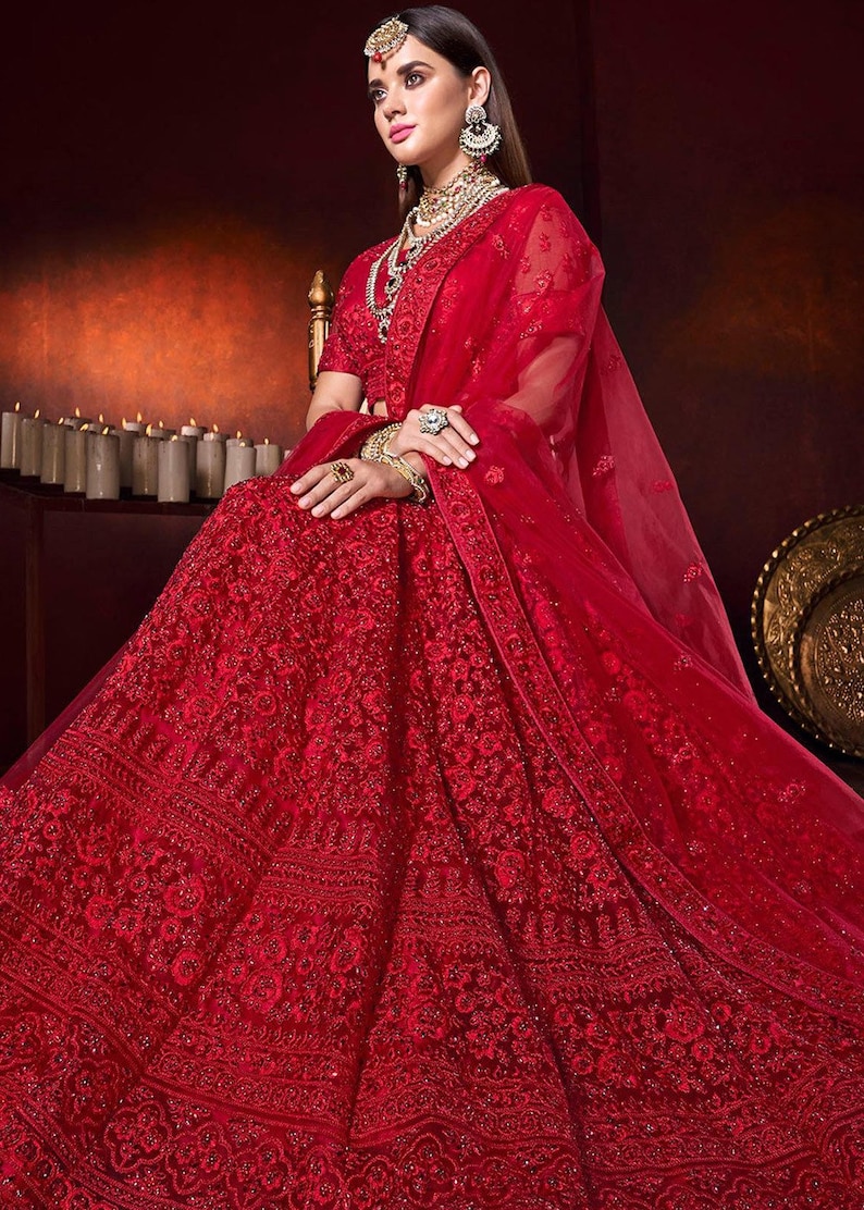priyanka chopra lengha