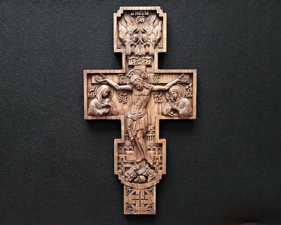 Croix En Bois Sculptée 17x23 Cm - Croix De Cœurs Entrelacés à Suspendre Au Mur