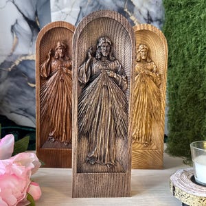 Sacred Heart of Jesus Wood Carving Our Lord with antique effect