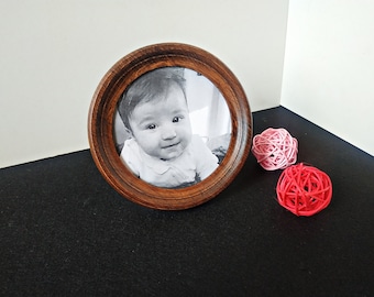 Wooden round frame, round picture frame, tabletop round frame, Choose Size: 4 x 4 up to 7 x 7 inches, Free Shipping