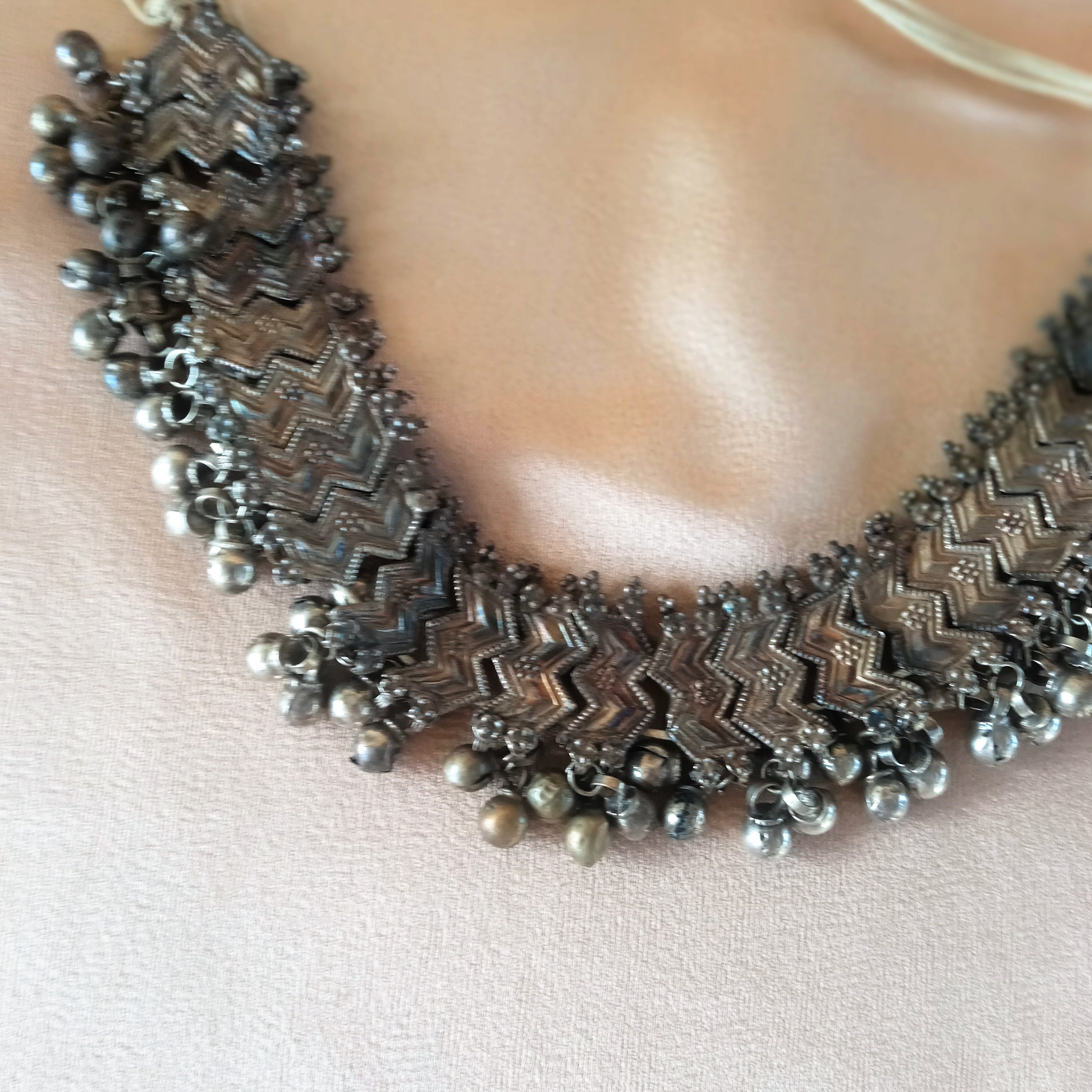 Magnifique collier coeur GUESS argenté et strass NEUF | eBay Magnifique collier coeur GUESS argenté et strass NEUF | eBay