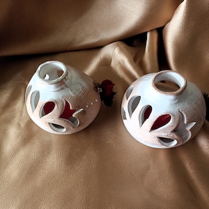 Par de pequeños portavelas de cerámica esmaltada calada, vintage, hechos a mano, decoración para el hogar, recipientes étnicos de terracota para fragancias de ambiente.