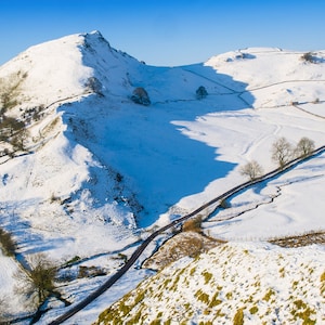 Chrome Hill en invierno, Peak District, regalo, senderismo en la montaña