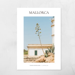 Mallorca Fotografie Druck | Koordinaten Poster | Reisekunst | Reisefotografie | Ses Salines | Leuchthaus | Wandbild | Fotografie