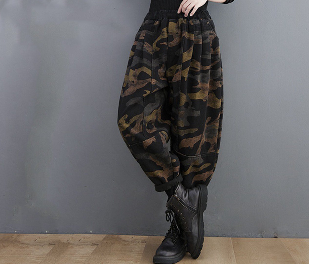 190+ Camo Leggings Outfit Stock Photos, Pictures & Royalty-Free