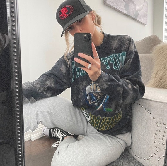 Distressed crewneck online
