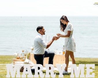 Marry me Proposal Buchstaben Zeichen Engagierter Heiratsantrag Marryme Hintergrund Hochzeit Initialen freistehende Buchstaben Geburtstag Zahlen Dekor