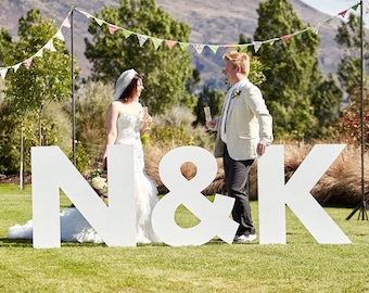 Große Holzbuchstaben Freistehende Buchstaben Riesenhochzeit Initialen Hochzeit Fotokulisse Großes Hochzeitsschild Holzzeremonie Hintergrund