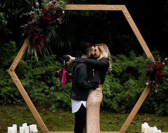 Rustikale Hochzeitslaube Holz Hochzeit Bogen Hexagon Aisle Indoor Hochzeit Bogen Swag Scheune Landhochzeit Dekoration Holzhochzeit Kulisse