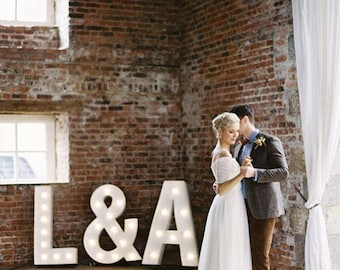 3 ft 4 ft Leuchtschrift Festzelt Buchstaben große Riese Hochzeit Initialen Glühbirnen Holz Hochzeit Zahlen Foto Hintergrund Ereignis Buchstabe