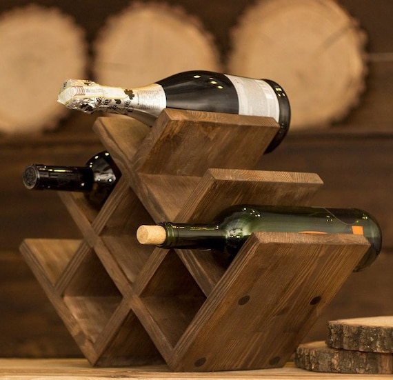 Botelleros de madera para almacenar el vino prácticos y decorativos