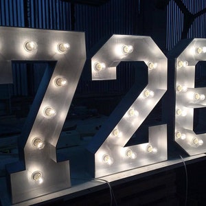 16-48&quot; Große Marquee-Nummern, große Leuchtbuchstaben, Metall-Marquee-Schild, Leuchtbuchstaben, Hochzeitsbuchstaben leuchten auf, Leuchtzahlen