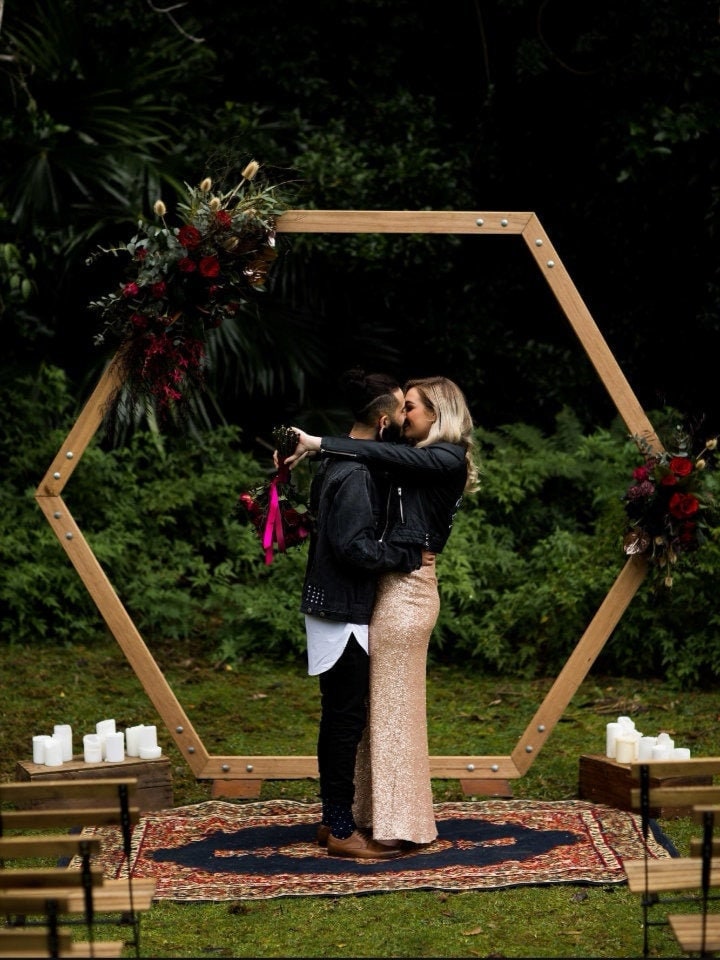 Arche De Mariage Hexagonale En Bois 2,33m - Cadre Décoratif Pour Fêtes Et Événements - 2