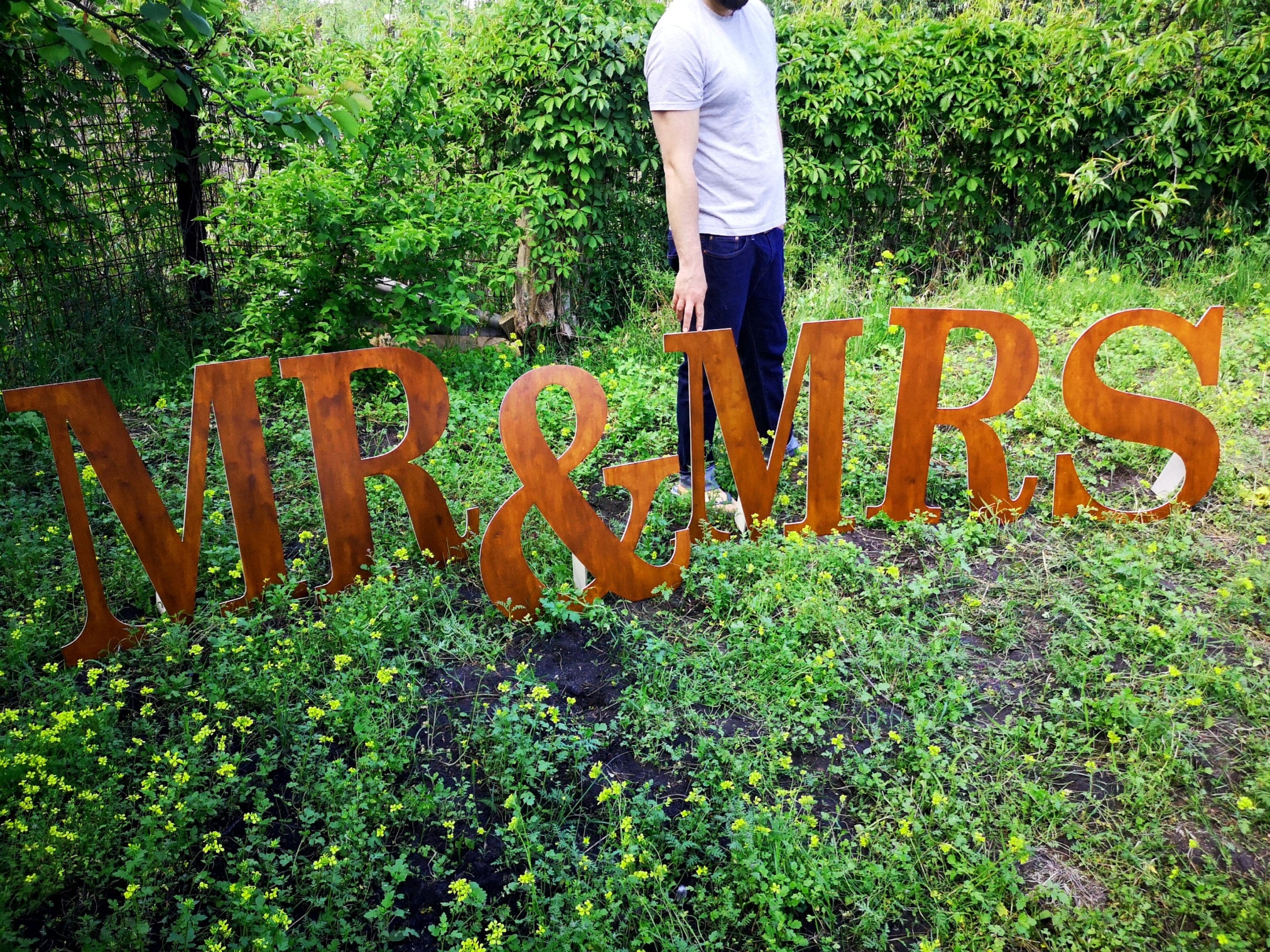 MR and MRS wedding backdrop mr mrs large wooden letters free | Etsy