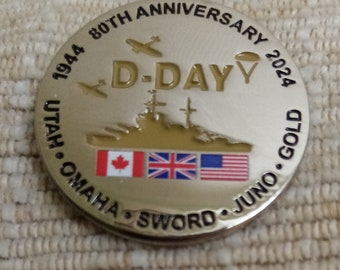 D-Day 80e verjaardag pin-badge, VS, VK, Canada D Day-badge. Goud geëmailleerde D-Day