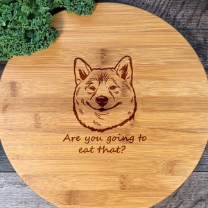 Planche à découper Akita Inu. Carte personnalisée. Chien. Animal domestique. Allez-vous manger ça? 104.16