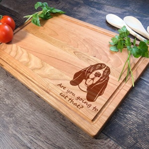 Basset Hound Board. Planche à découper gravée. Carte personnalisée. Chien. Animal domestique. Allez-vous manger ça? 104.21