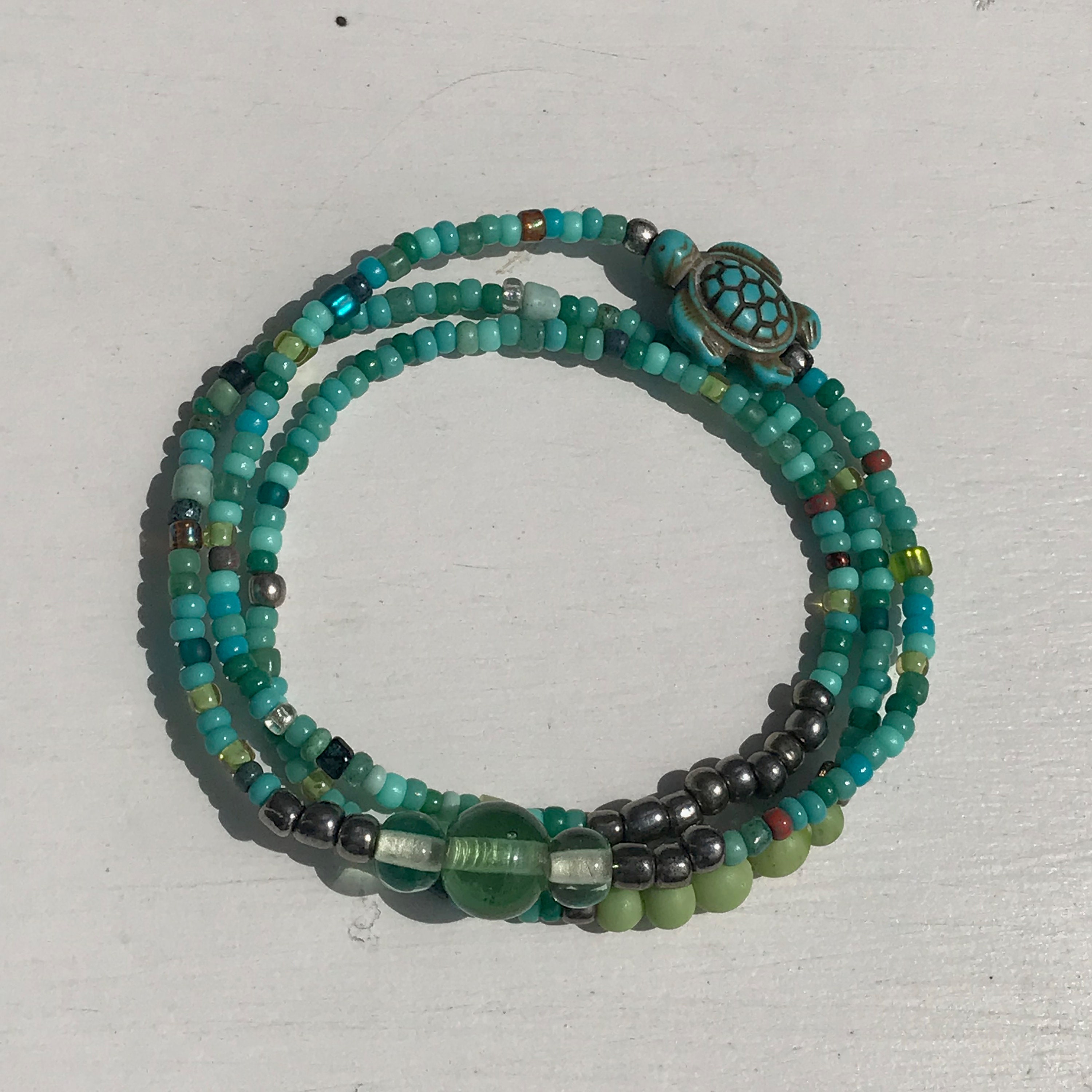 Pulsera De Perlas Con Seguimiento De Tortuga - App Incluida, Elástica, Regalo Con Significado