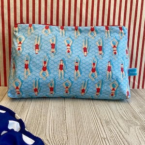 Wetbag mit Schwimmerinnen für nasse Badekleidung im Retro Design, Geschenk für Schwimmerinnen als Nasstasche, beim Schwimmen, Schwimmtasche