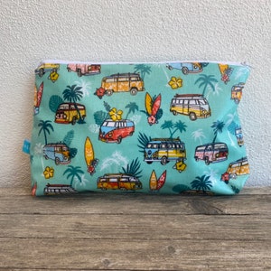 wasserabweisendes Wetbag, Bullis in türkis, Kulturbeutel, Badetasche für nasse Badesachen, Nasstasche, Surfen, Camping, Vanlife, Wohnmobil