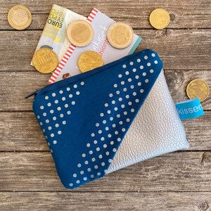kleiner Geldbeutel/ Täschchen in silber & blau für Hochzeit, Party Portemonaie, Geometrisches Muster, Mini Geldbörse Geschenk beste Freundin