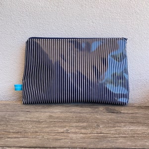 wasserabweisenden Wetbag in blau-weiß gestreift, maritimer Kulturbeutel, Kosmetiktasche, für Zuhause, Reise & unterwegs, maritim, Geschenk