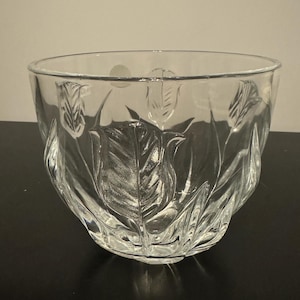Lead Crystal Cut Glass Vintage Raised Tulip Bowl Made in France