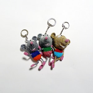 Llavero de rata, Año de la rata, Regalos de cumpleaños unisex, Llavero de ganchillo, Cosas de rata mascota, Regalo amante de las ratas, Llavero de roedores, Llavero de rata elegante