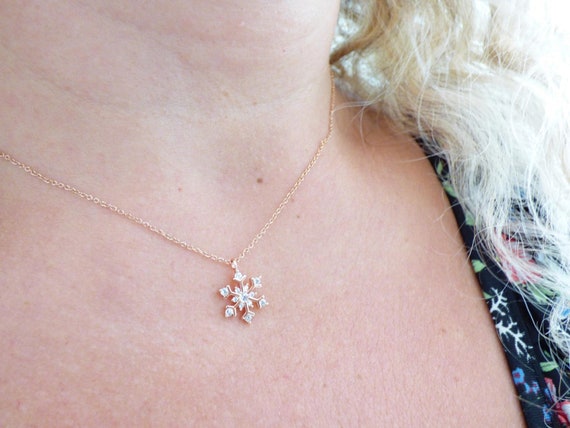 Snowflake hotsell choker necklace