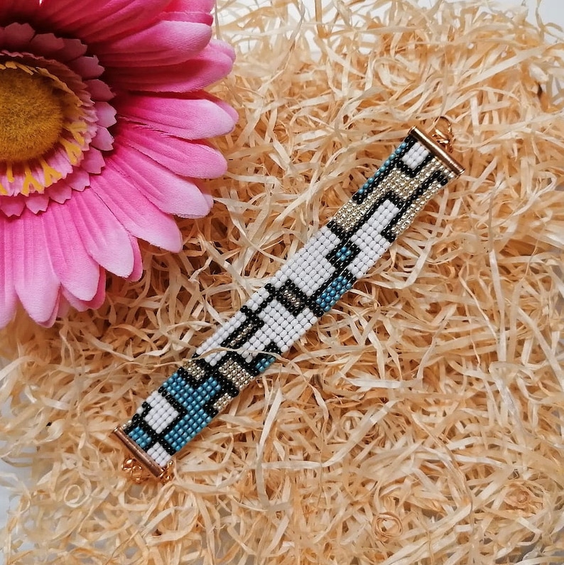 Beaded handmade bracelet 140-200mm*20mm with adjustable clasp.