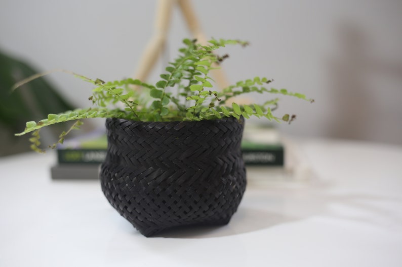 Maria Eug\u00eania Small Black Basket Guarani
