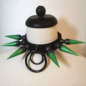 Collar de púas verdes infectadas: gargantilla vegana, accesorio gótico grunge