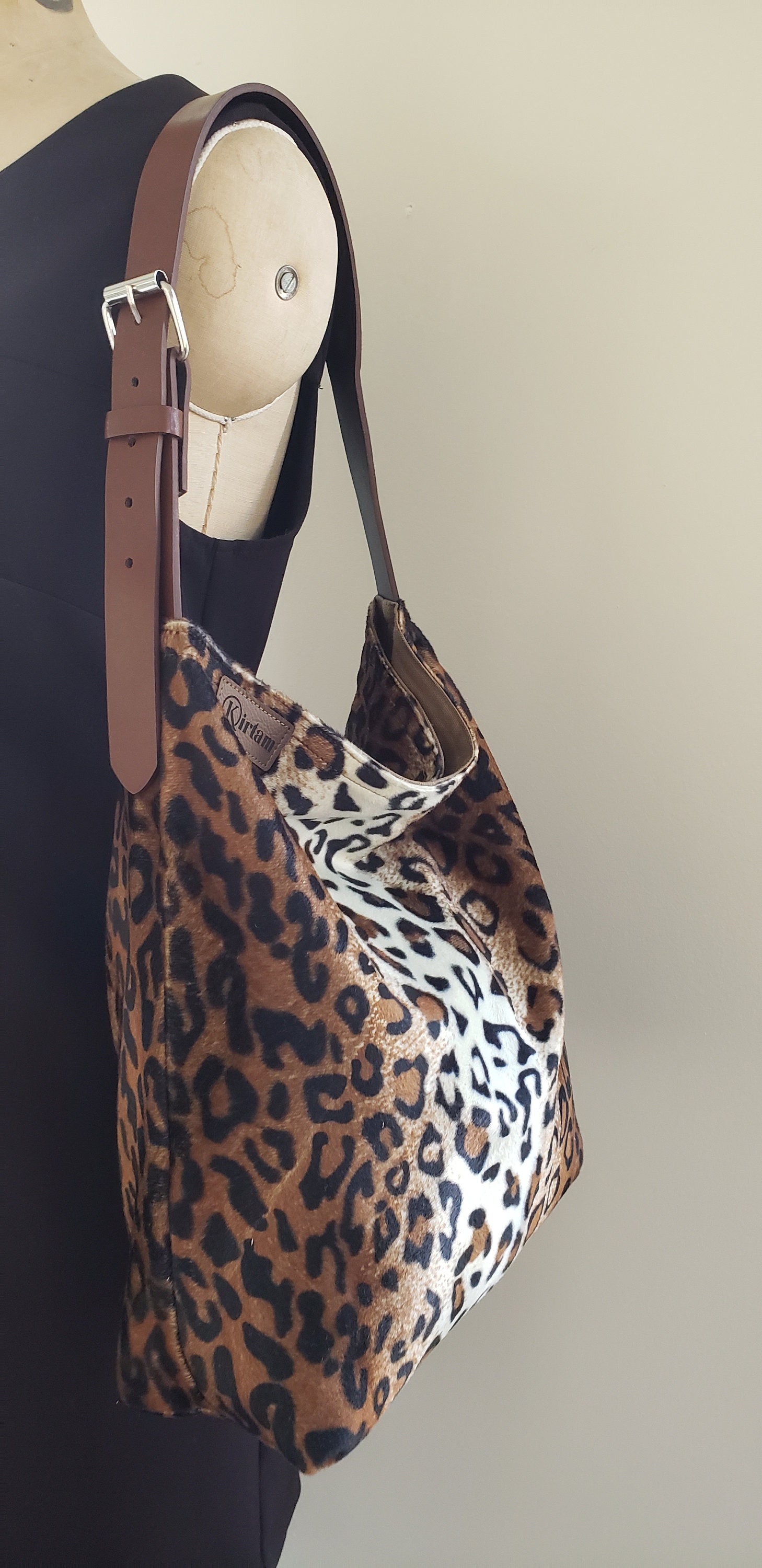 Small size shoulder bag Brown Leopard animal print Hobo tote bag bucket tote animal print slouchy handbag fake fur