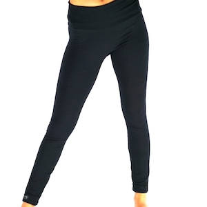 Simple black cotton leggings