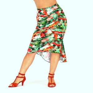 Tango skirt made of viscose jersey in the color green-red