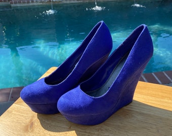 royal blue platform sandals