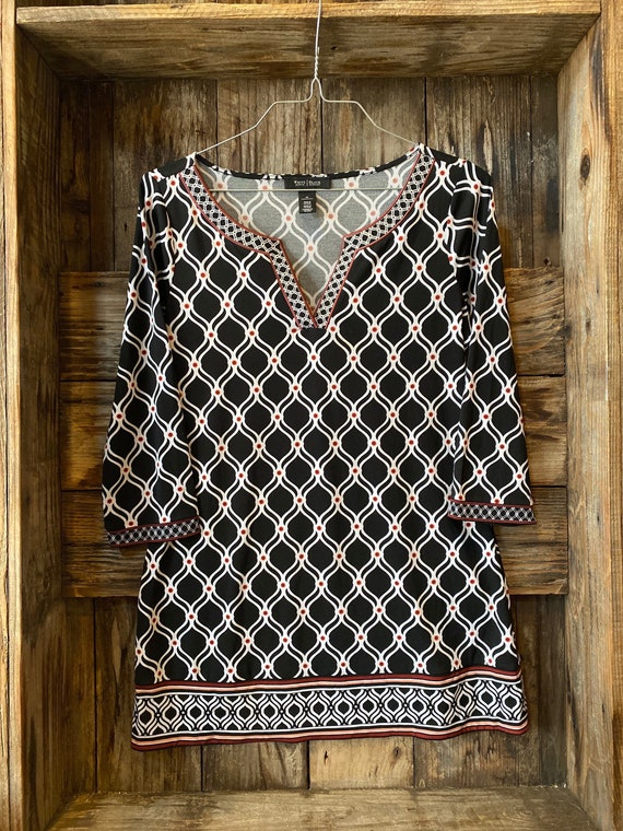 White House Black Market Dress M Beautiful Black White Burgundy
