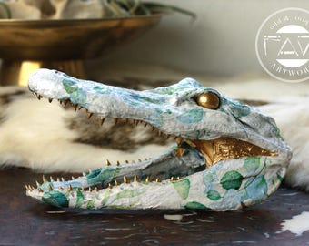 Echter Alligator Kopf mit Eukalyptus-Design - Kuriositäten - Tierskulptur
